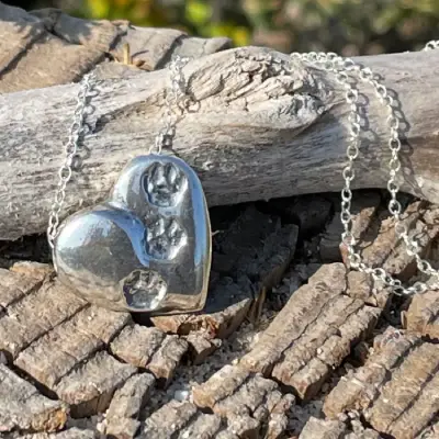 Necklaces & Pendants